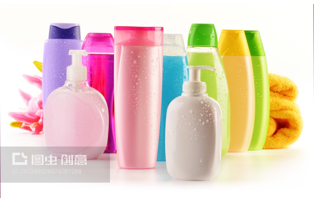 塑料瓶身体护理和美容产品Plastic bottles of body care and beauty products